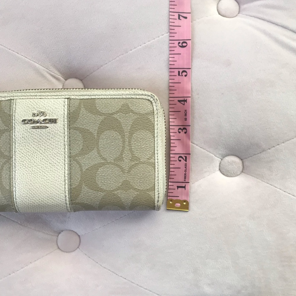 COACH ACCORDION WALLET - Picture 11 of 16